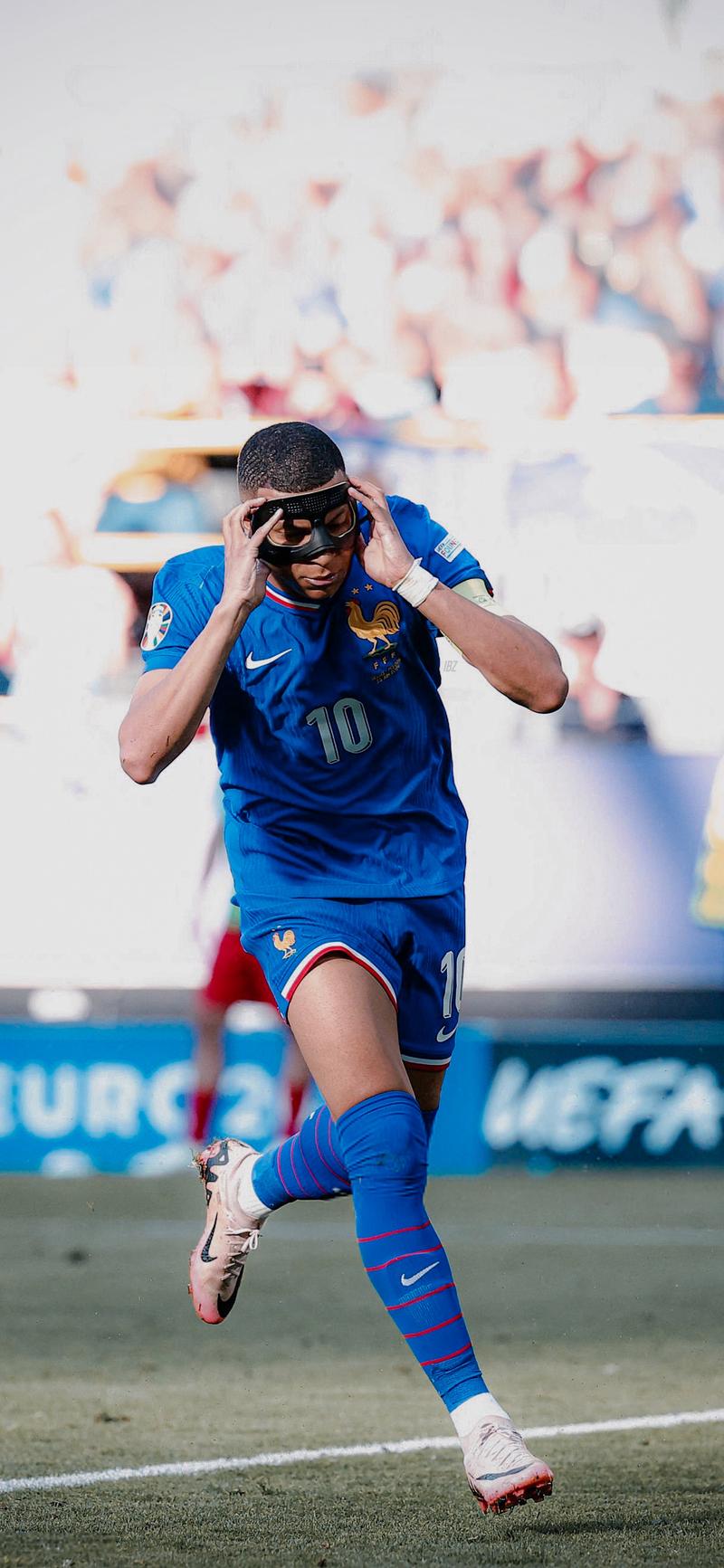 官方：德甲、德乙球场内的记分牌和屏幕将显示实际补时时间（官宣：德甲、德乙球场记分牌与大屏将同步显示实际补时时间）