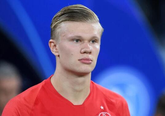 德隆：詹姆斯对东契奇无感，而且他不太愿意留在湖人（德隆爆料：詹姆斯对东契奇兴趣不大，留守湖人意愿不强）