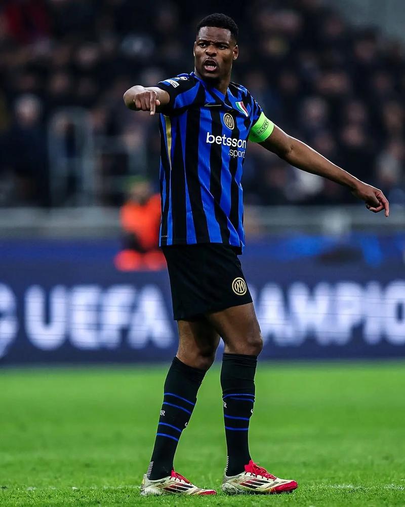 冲西甲榜首都不好惹？赔率示马竞巴萨或战成1-1（冲击西甲榜首不易？赔率指向马竞与巴萨1-1言和）