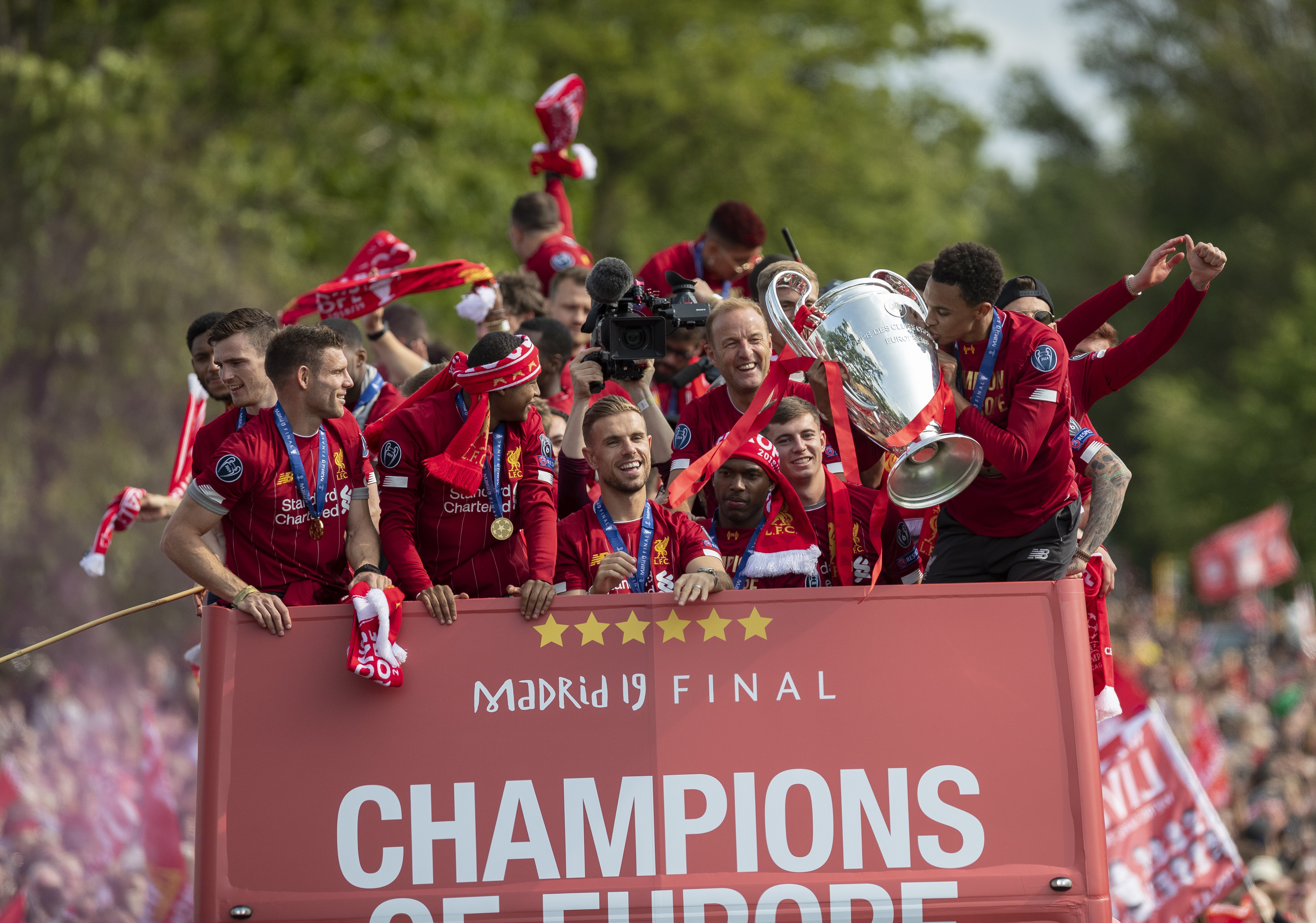 多特蒙德2-2博德闪耀，布兰特双响，阿里萨米、海于格建功（多特蒙德2-2战平博德，布兰特梅开二度，阿里萨米与海于格相继破门）