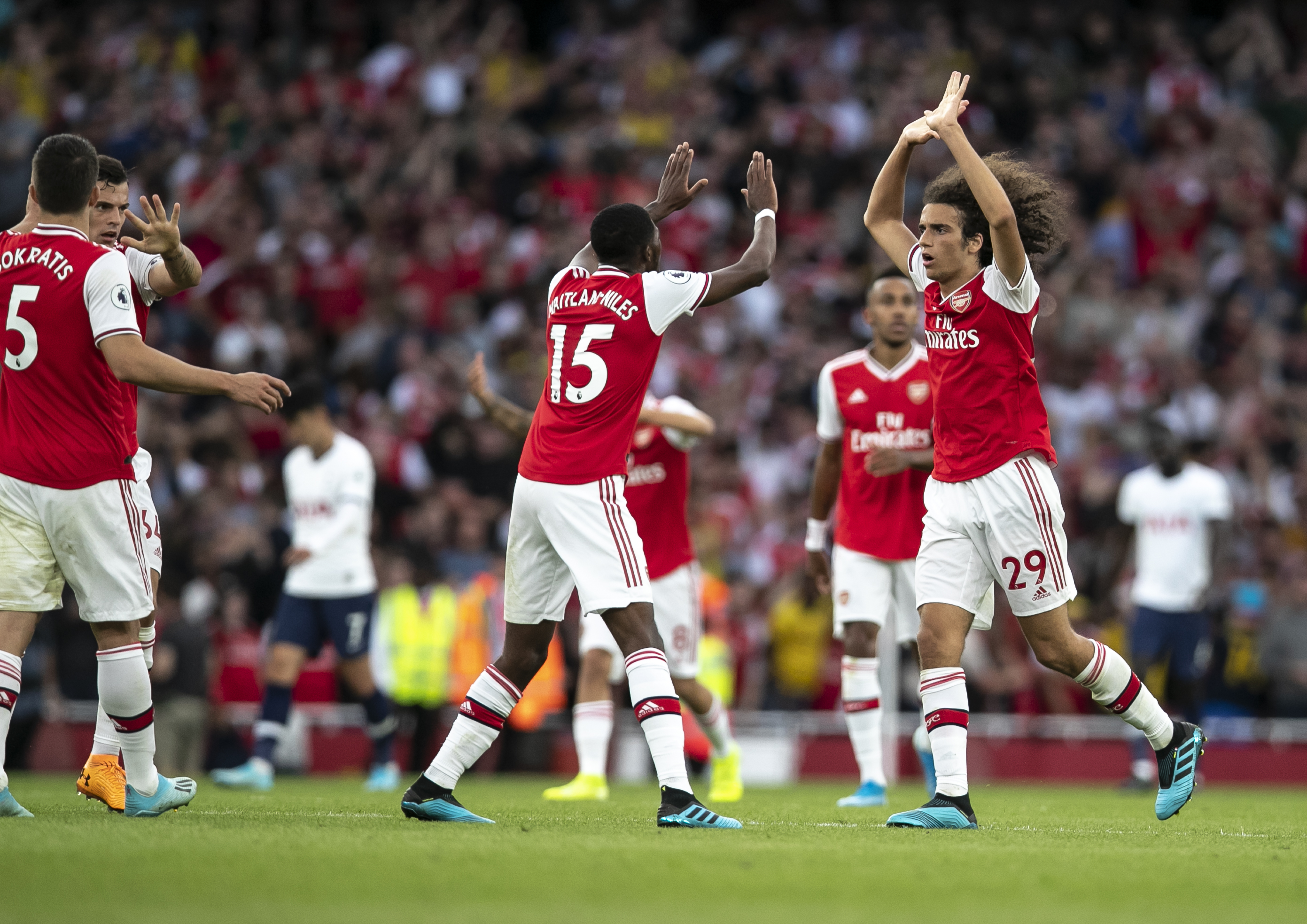 早报：斯洛特1-1萨拉赫（晨报：斯洛特与萨拉赫1-1握手言和）