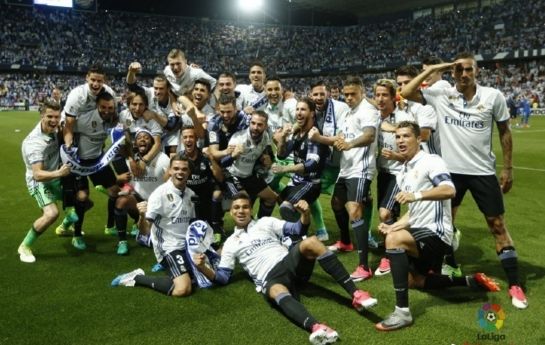 媒体人：23岁华裔中场瑞安-蒂格即将加盟上海海港（消息称23岁华裔中场瑞安·蒂格接近签约上海海港）