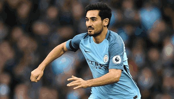 阿森纳3-1拜仁破其不败金身，马杜埃凯首球诺伊尔失误送礼（阿森纳3-1击退拜仁终结不败，马杜埃凯斩首球诺伊尔失误送大礼）