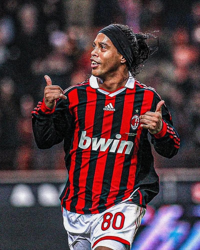 德天空：皇马有意法鹰后卫布朗，近期已派球探考察球员（德天空：皇马相中尼斯后卫布朗，近期已派球探实地考察）