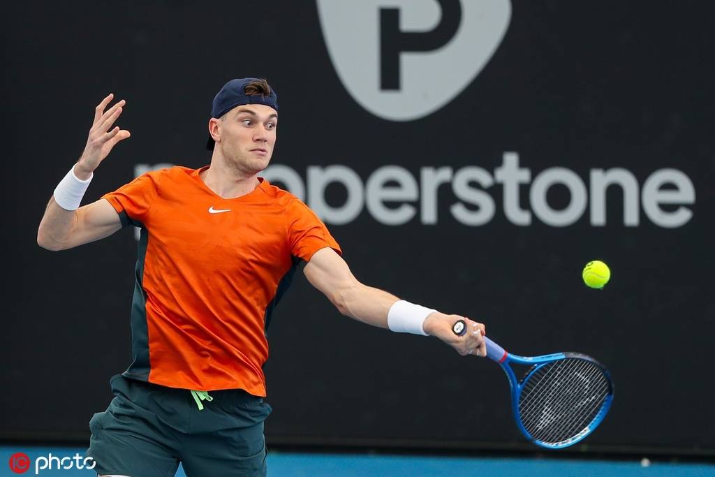 亮相尤为引 亮相尤为引